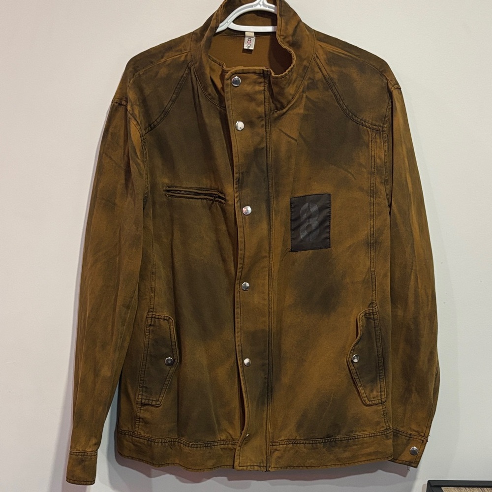 Unique zip/button up light jacket